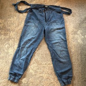 Rewash- high waisted cargo style jeans